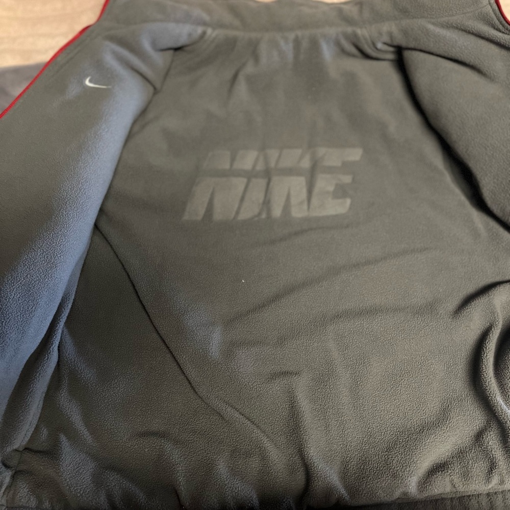 Vintage Nike Red/Gray Full Zip Reversible Fleece Lined Jacket Boys Large (14-16) - Picture 6 of 10